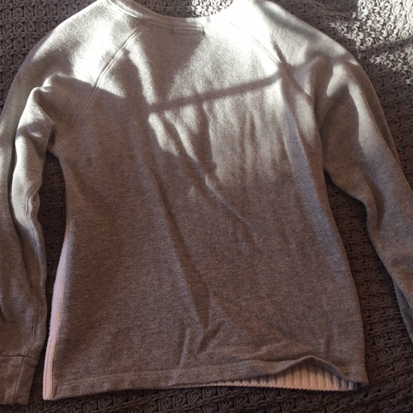 Skyr Sweater - Picture 2 of 2